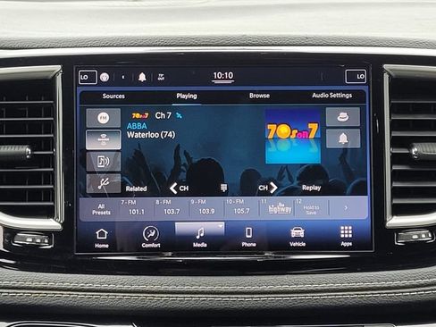 Used 2021 Chrysler Pacifica Touring w/ S Appearance Package FWD image 17
