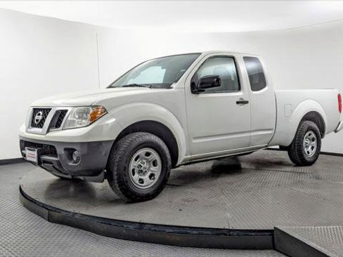 Used 2019 Nissan Frontier S image 2