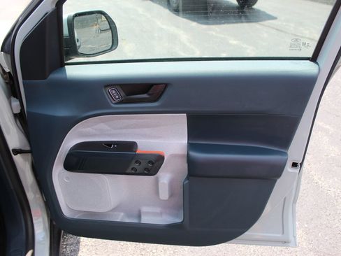 Used 2023 Ford Maverick XLT w/ XLT Luxury Package FWD image 12