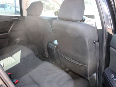 Used 2013 MAZDA MAZDA3 i Touring FWD image 9