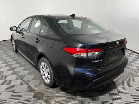 Used 2025 Toyota Corolla LE FWD image 7