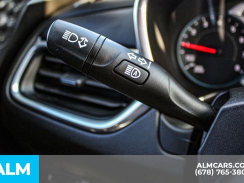 Used 2020 Chevrolet Equinox LT image 31