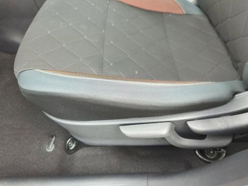 Used 2020 Nissan Kicks SR image 23