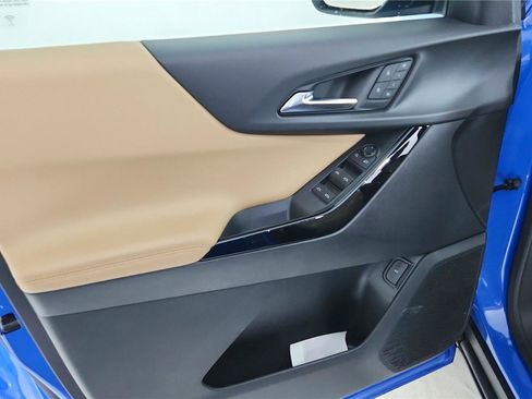 Used 2025 Chevrolet Equinox ACTIV w/ Convenience Package III image 30