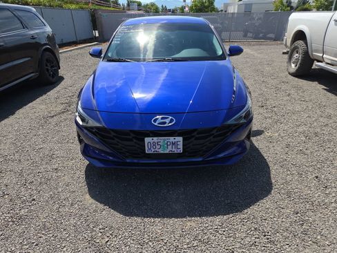 Used 2023 Hyundai Elantra SEL w/ Convenience Package FWD image 5