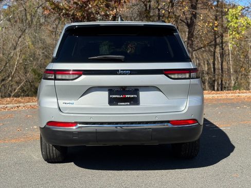 Used 2022 Jeep Grand Cherokee Limited 4xe image 10