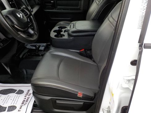 Used 2022 RAM 2500 Tradesman w/ Chrome Appearance Group AWD/4WD image 14