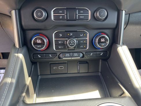 Used 2021 Chevrolet Tahoe LT AWD/4WD image 23