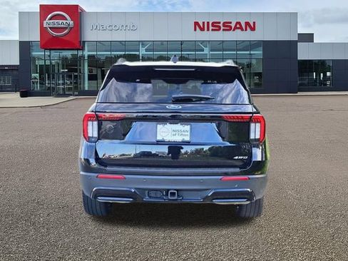 Used 2025 Ford Explorer ST-Line w/ ST-Line Street Pack AWD/4WD image 5