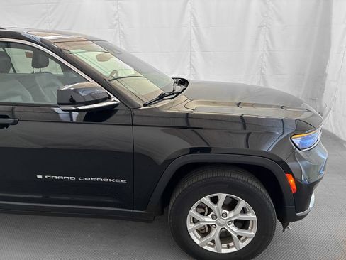 Used 2023 Jeep Grand Cherokee L Limited AWD/4WD image 9