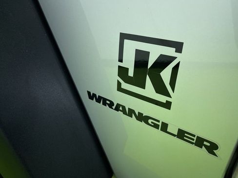 Used 2009 Jeep Wrangler X image 14