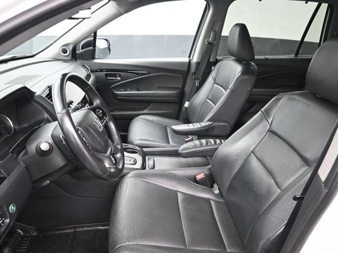 Used 2021 Honda Pilot Touring image 30