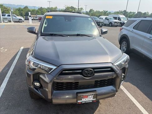 Used 2023 Toyota 4Runner SR5 Premium w/ Moonroof Package image 2