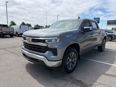 Used 2026 Chevrolet Silverado 1500 LT AWD/4WD image 7