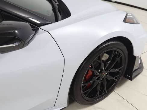 Used 2023 Chevrolet Corvette Stingray Premium Conv w/ Z51 Performance Package RWD image 67