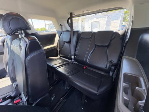 Used 2026 Kia Carnival FWD image 31
