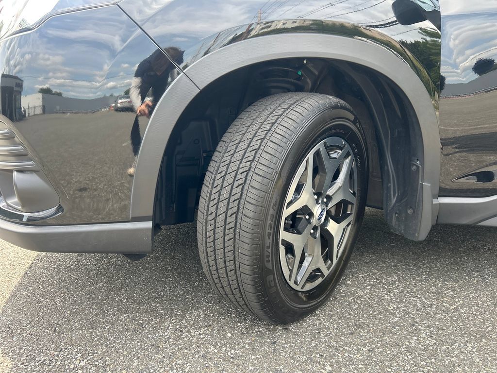 Certified 2023 Subaru Forester Premium AWD/4WD image 28