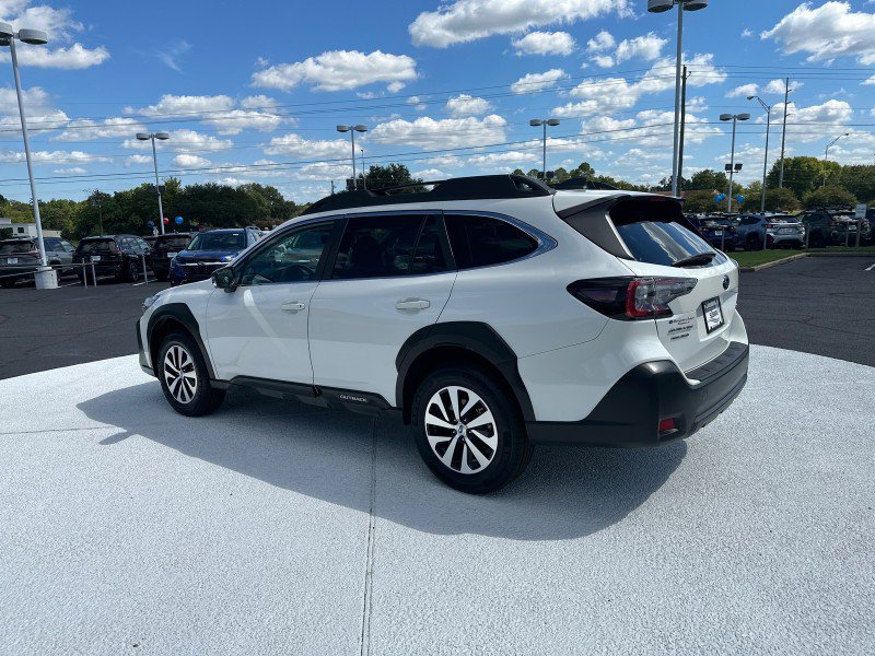 Certified 2024 Subaru Outback Premium AWD/4WD image 5