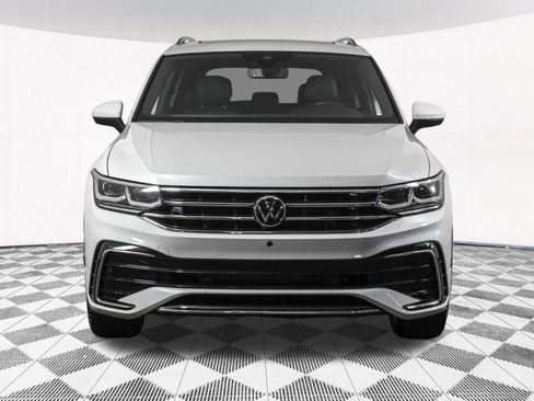 Used 2023 Volkswagen Tiguan SEL R-Line AWD/4WD image 10