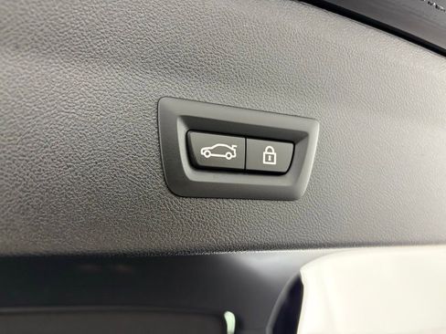 Used 2023 BMW X4 M40i w/ Premium Package image 37