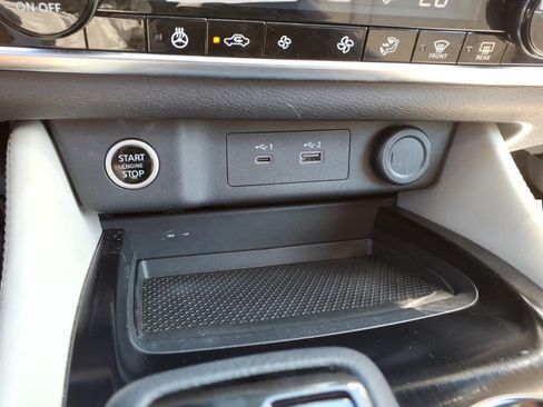 Used 2023 Nissan Rogue SL AWD/4WD image 19
