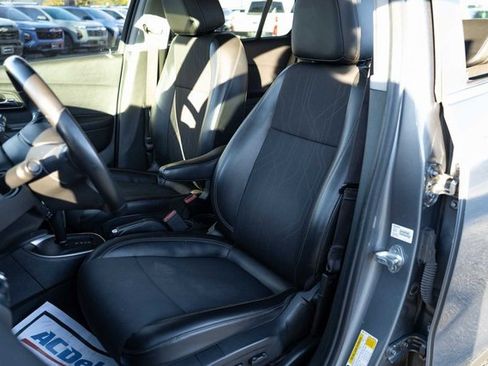 Used 2020 Chevrolet Trax LT w/ Driver Confidence Package image 12