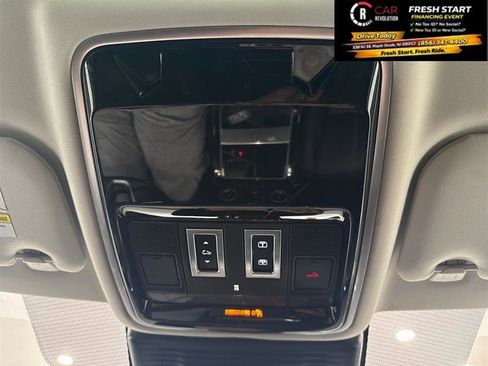 Used 2021 Land Rover Range Rover Velar S AWD/4WD image 16