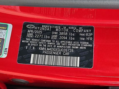 Certified 2025 Hyundai Elantra Sport FWD image 26