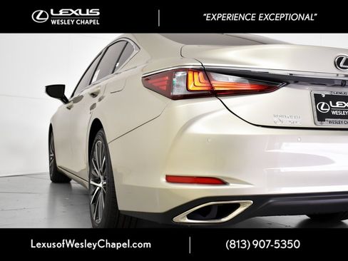 New 2025 Lexus ES 350 w/ Premium Package image 4