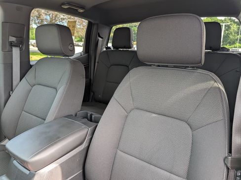 Used 2024 Chevrolet Colorado LT w/ LT Convenience Package AWD/4WD image 17