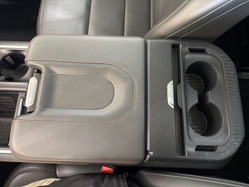 Used 2025 Ford Expedition Active image 43