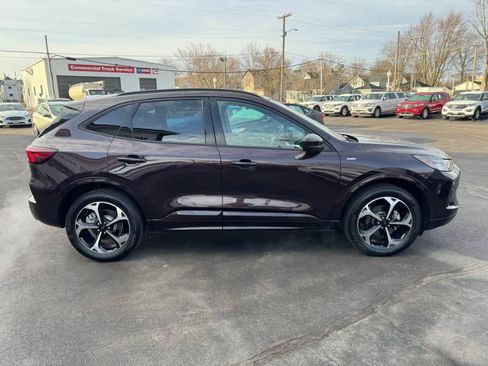 Used 2023 Ford Escape ST-Line Select w/ Tech Pack #2 AWD/4WD image 16