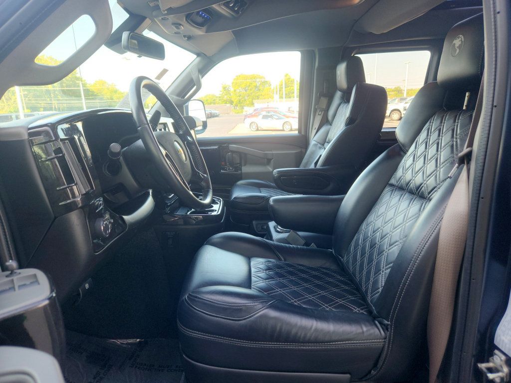 Used 2021 Chevrolet Express 2500 Extended w/ Enhanced Convenience Package RWD image 20