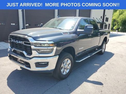 Used 2026 RAM 2500 Big Horn AWD/4WD image 1