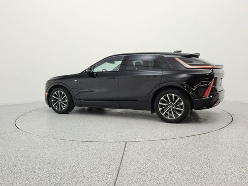 Used 2024 Cadillac Lyriq Sport RWD image 8