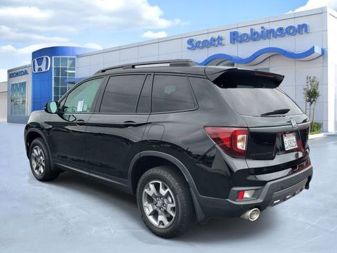 Certified 2023 Honda Passport TrailSport image 3