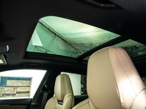 New 2026 Porsche Macan 4 Electric image 28