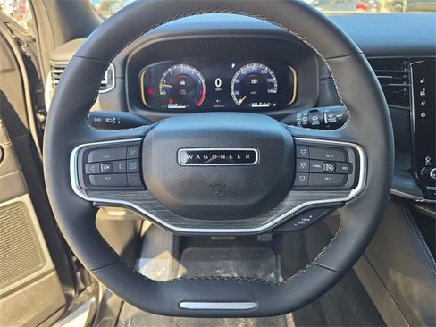 Used 2024 Jeep Wagoneer L Series II w/ Flexible Seating Group image 24