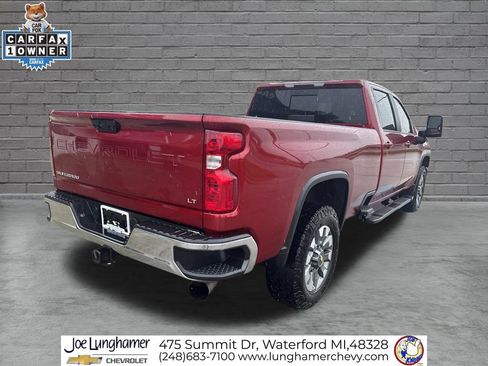 Used 2024 Chevrolet Silverado 2500 LT AWD/4WD image 3