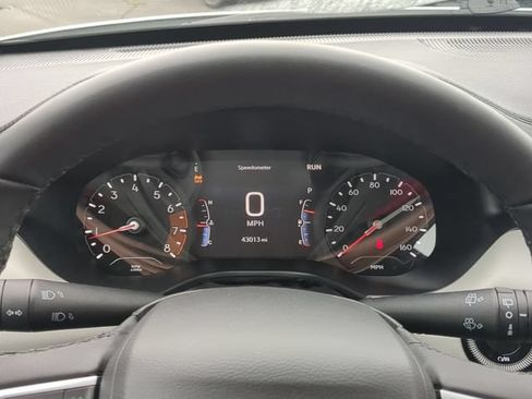Used 2025 Jeep Compass Limited AWD/4WD image 29
