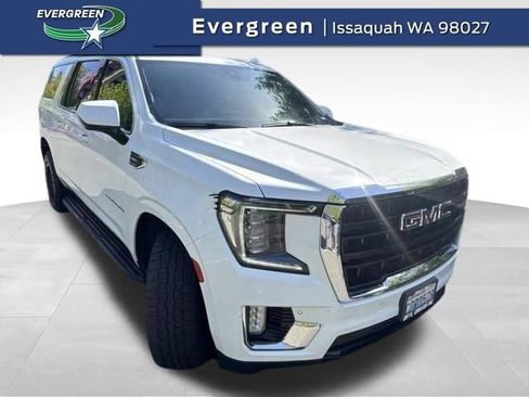 Used 2022 GMC Yukon XL SLE w/ Gmc Pro Safety Plus Package AWD/4WD image 1