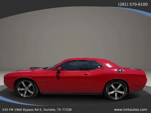 Used 2016 Dodge Challenger R/T RWD image 29