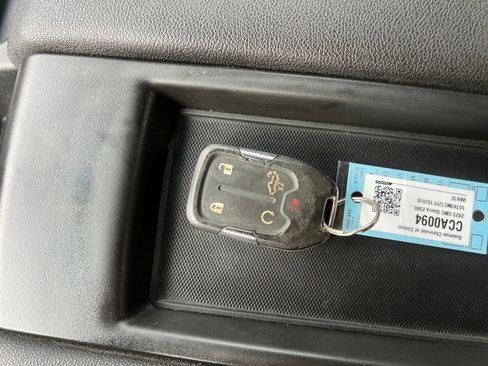 Used 2023 GMC Sierra 2500 SLE w/ SLE Value Package; image 27