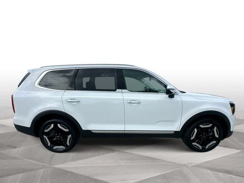 Used 2024 Kia Telluride S FWD image 9