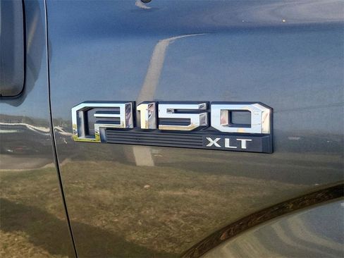 Used 2015 Ford F150 XLT w/ Equipment Group 302A Luxury image 7