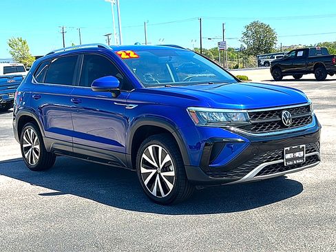 Used 2022 Volkswagen Taos SE image 10