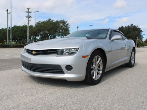 Used 2015 Chevrolet Camaro LS RWD image 3