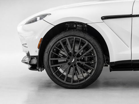 Used 2026 Aston Martin DBX 707 AWD/4WD image 6