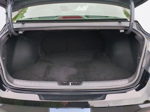 Certified 2025 Hyundai Elantra SEL FWD image 24