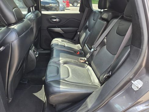 Used 2021 Jeep Cherokee Limited AWD/4WD image 20